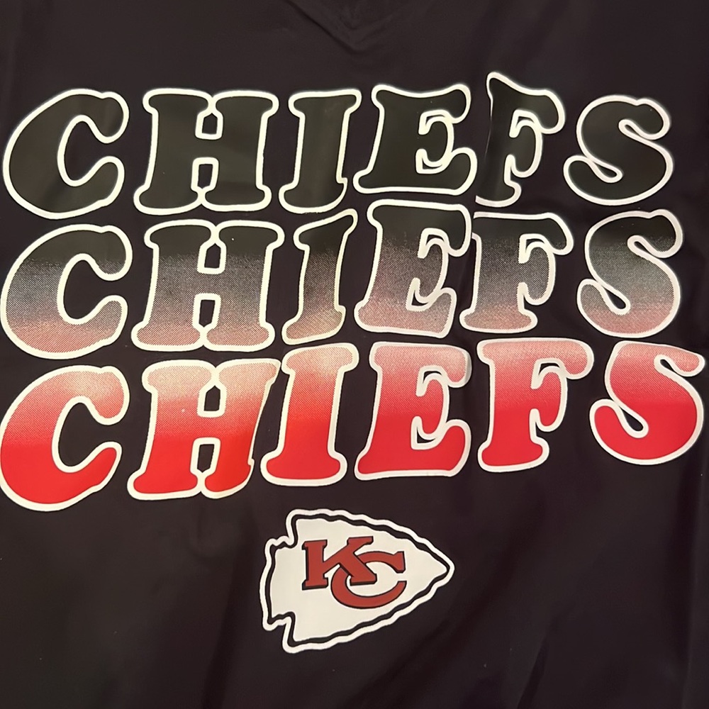Kansas City Chiefs ‘47 V Neck Tee - Picture 3 of 6